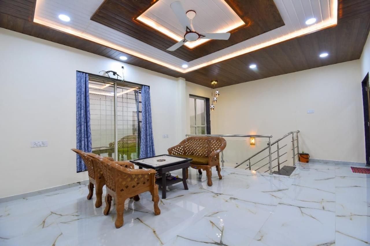 Beauty And The Beast 4Bhk Villa Lonavala Exterior photo